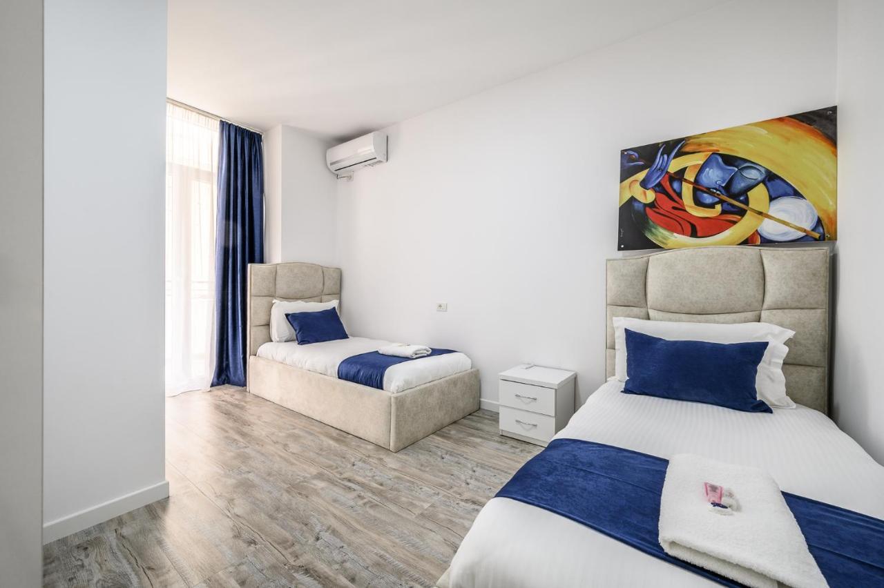 Miku Apartment-Modernly Designed Downtown Тирана Экстерьер фото