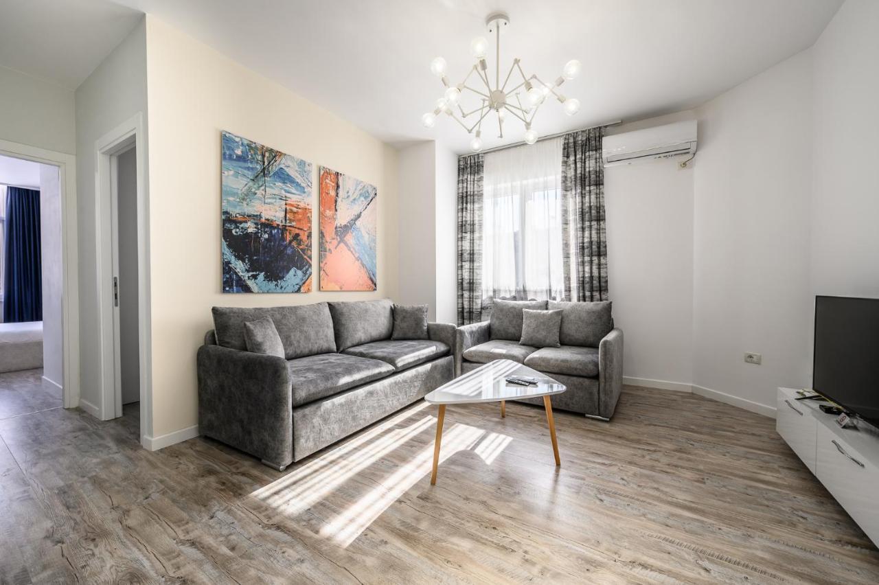 Miku Apartment-Modernly Designed Downtown Тирана Экстерьер фото